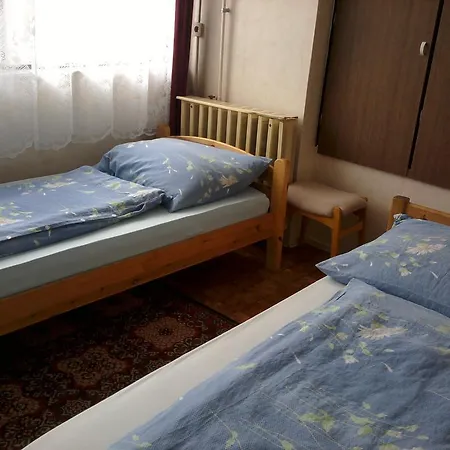 Misi Vendeghaz Apartmán Alsóörs